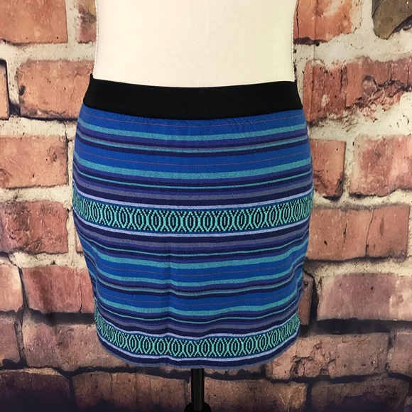 American Eagle Aztec Print Mini Skirt NWT - Picture 2 of 6